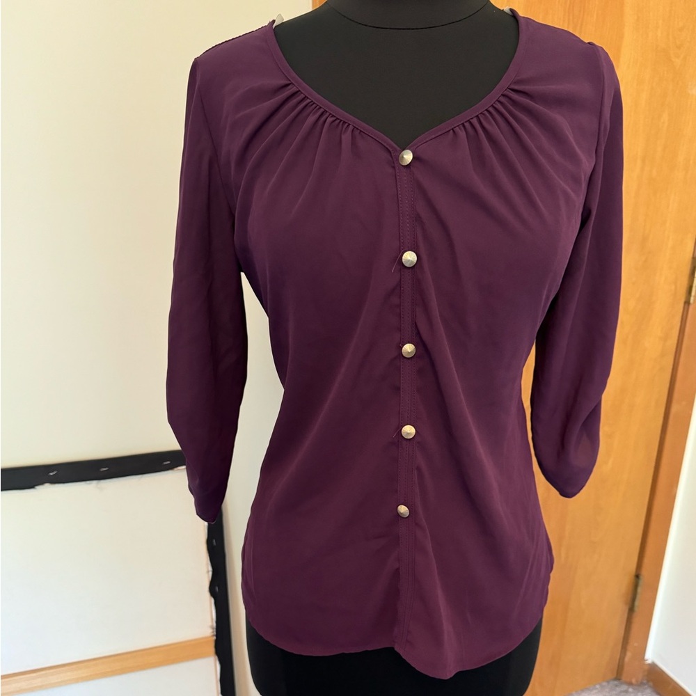 A’GACI Plum Dress Top with Button Embellishment
